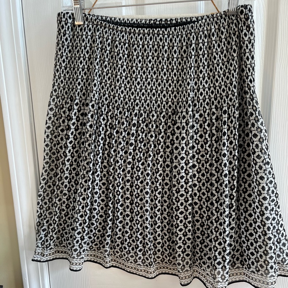 Max Studio Black and White Geometric Midi Skirt